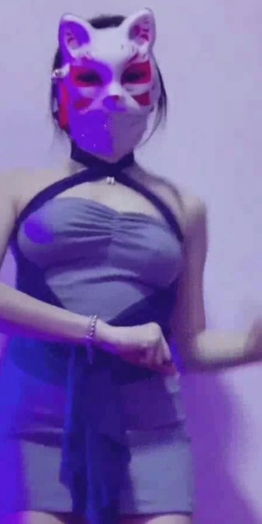 抖音网红《沐小沐睡不着》抖音风舞蹈视频