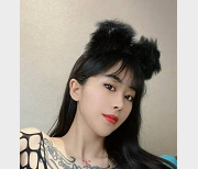 twitter超人气极品网红《张贺玉》ins图集