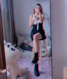 果冻传媒【一只萌宠】渔网装举牌私拍