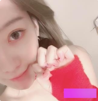 可遇不可求，百里挑一难得一见的超级白皙巨兔女神