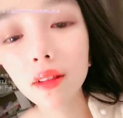 烈焰紅唇高颜值学姐白自玩流出