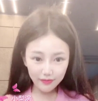 国际版抖音-弹力摇果舞露出小视频