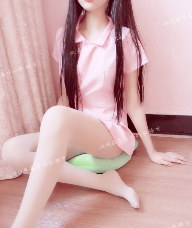 微博人气网红《草莓味的软糖呀》清晨白露黑色运动精品定制合集