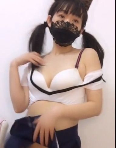 主播《花房姑娘》有尺度紫薇秀