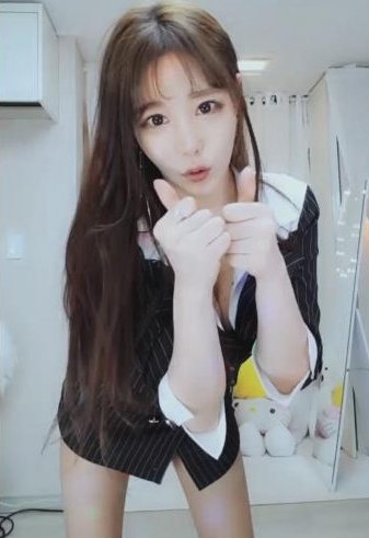 极品网红《heartmhoney》私人订制合集+[NV+8g][百度盘]