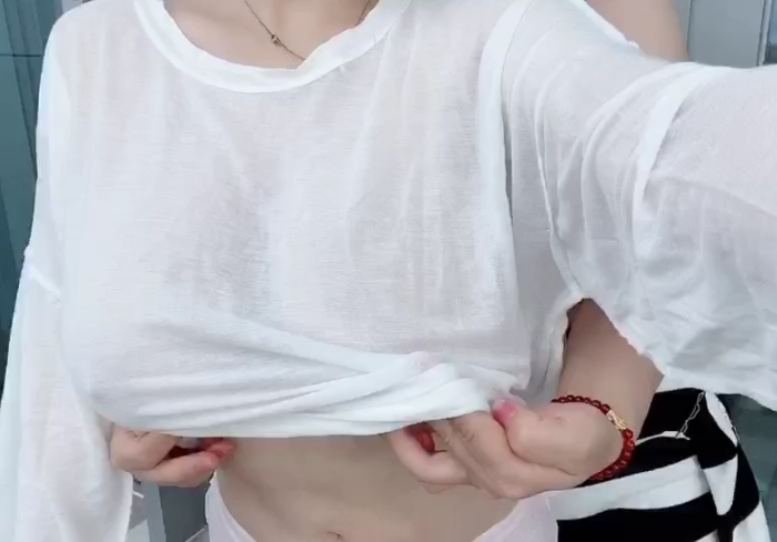 推特极品网红《奶油妹妹》鸡尾酒私人订制视频