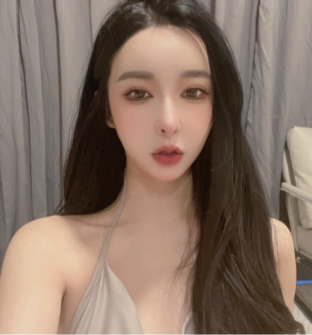 推特逆天爆R尤物《可可幂》高端灰丝名媛