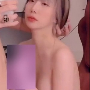 完美身材粉嫩极品尤物