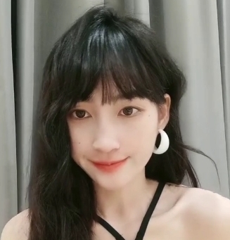 颜值身材俱佳极品学妹《meoz》极限美腿诱惑