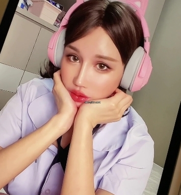 国产人气网红《辛尤里》付费视频