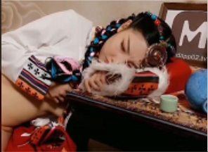 爱豆传媒出品旅客微醺情迷草原异域女神（陈可心）迸发爱情火花+[1V-388M]