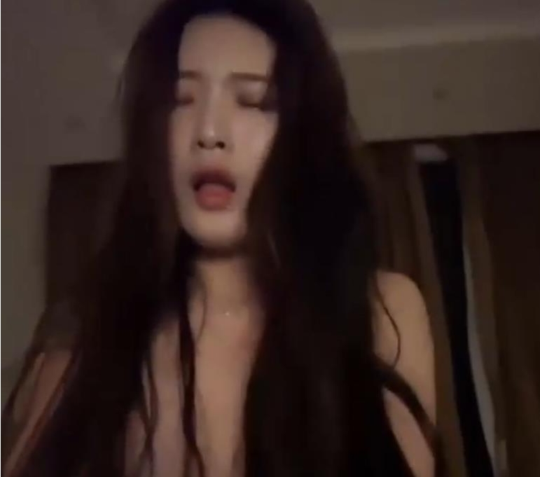 抖音网红赵一菲私密视频散播