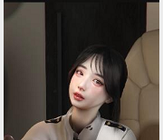 头等舱精选黑丝空姐极致服务视频40分钟完整版