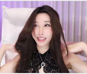 Peeggy-fun身材劲爆光“阴”尤物7V-3.7G强力喷S透明服装舞蹈特写镜头热舞下载观看