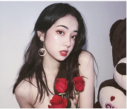 Qinweiyingjie绝美女神：899张照片+43个视频，11.2G大容量资源