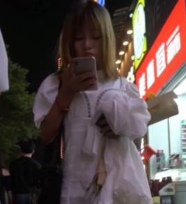 16V高清旗袍美女约会逛街，小嘴变化惊艳