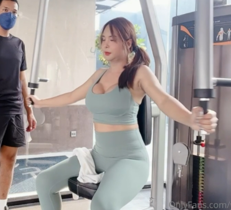 丰满TSYOSHI4v1.1g合集：收藏热门视频，百度ED2K备受推崇