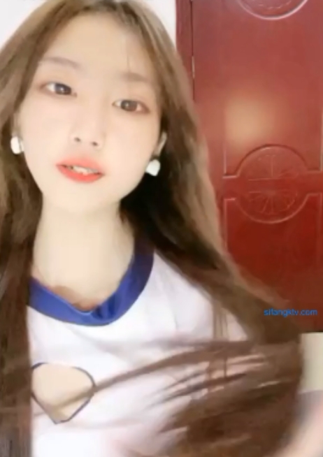 腿模露露美球美腿舞姿诱惑原创视频0.8GB超清录制53分钟带声音