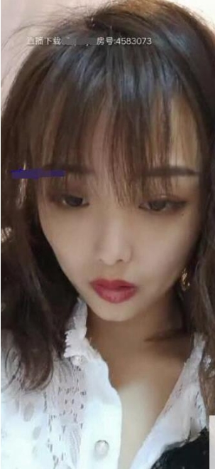 2她的绝版合集包含多个视频，展现了她的不同魅力，3观众对晓可耐的喜爱和支持不断增加，4人气浮力姬（晓可耐）绝版合集让人过目难忘。