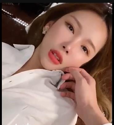 马来西亚DOTA2电竞主持人Gatitayan自拍图集CC，身材完美N子遐想