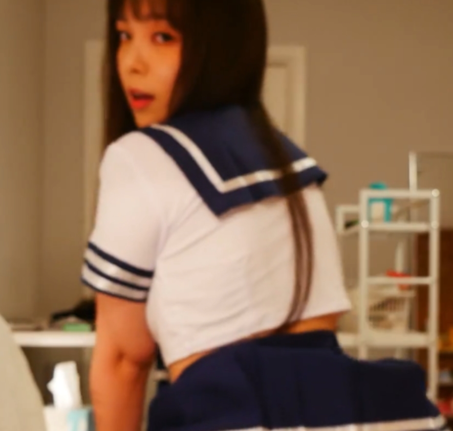 高颜值新人Yuna放飞自我小合集