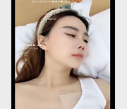 草莓酱酱高能自拍4V-1G视频，CB用嘴T脚，用嘴诱惑，高清画面，观看下载