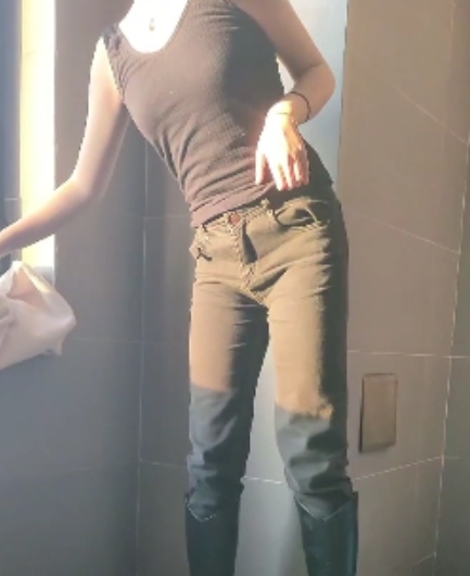 兔兔野外展示：学校、公园、商场人前展示，自行打包视频，安全第一