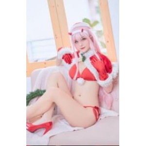 俄罗斯童颜巨兔Azami圣诞cos合集，6.9G视频尽收眼底