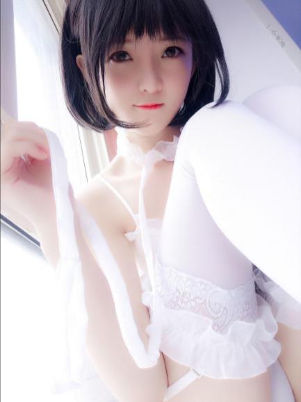 一小央泽糯米元宵30套cosplay合集，古风、球前、OK绷、车灯，审判官造型惊艳展示4.7G视频