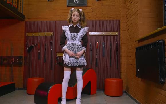 欧美小姐姐SashaPaige：铁塔天使的魅力时长35分钟，6.2G资源，黑佬男友带你体验用嘴、吞金、互动