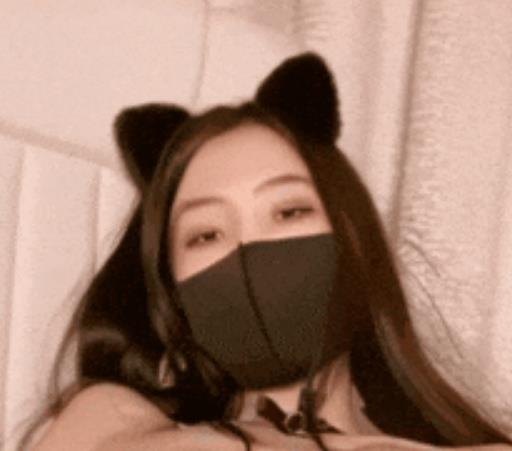 网红女神八月未央最新私拍长腿猫耳1V1.38G，更新身材精油有趣