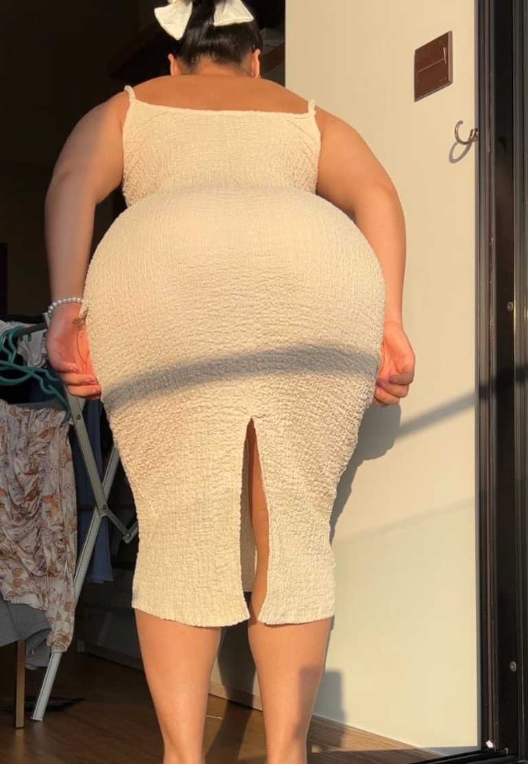 御姐路丹展示大pp，放飞自我释放自信，百度ED2K收藏106v4g