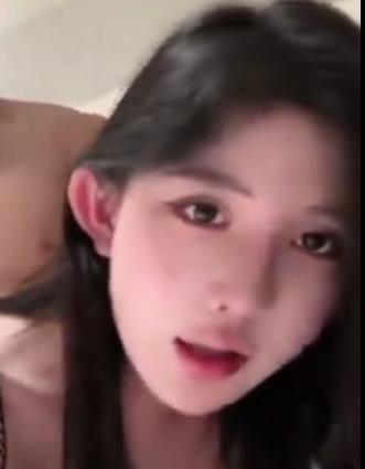 神秘富家公子哥Sy-MengNan689自拍出品，优质空姐12V-541M惊艳亮相！