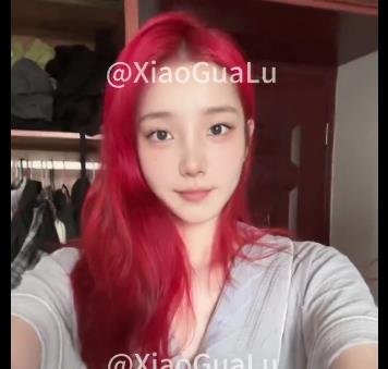 小瓜陆推特美少女自拍福利姬31张图集，粉丝们快来看！