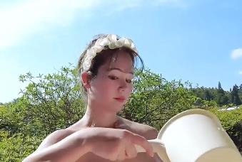 高铁女神Naomi温泉作品25分钟，混Y拉丝熟妇系列，下载观看