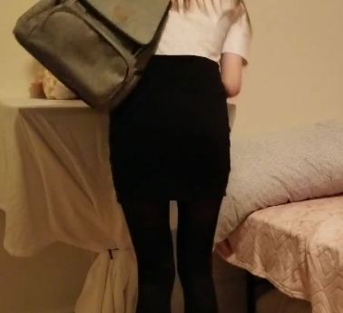 站带来更多精彩内容。独特UP主米老头：偷偷闯入少女睡觉房间13V3.2G