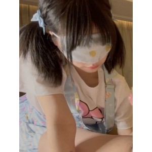 火爆网红福利白丝反差婊Y乱抖M绝色美足22V-8G