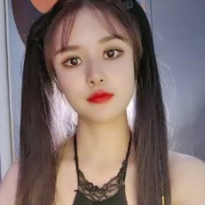 170CM网红模特女神九头身火辣身材，让你惊艳全场！