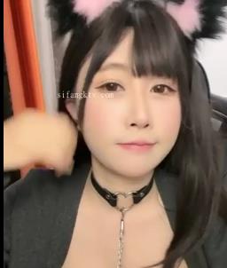 抖音19岁广州小姐姐京鱼儿自拍视频13分钟，小夹子固定镜头展S气颜值