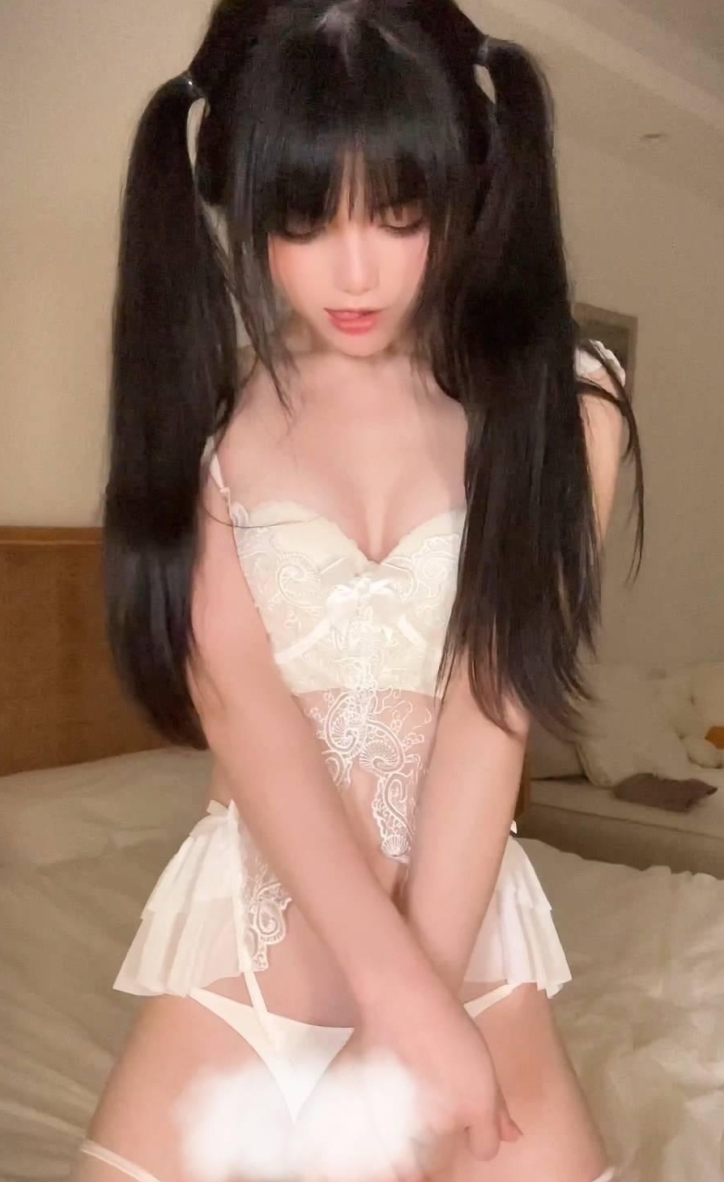 微密圈热门主播落英酱合集：9四人游+96V+2.64G百度盘