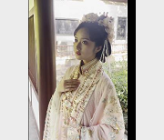 网红焕儿自拍古装作品合集，百万粉丝疯狂点赞