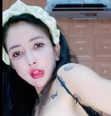 火辣拳手小美露脸自拍，珍贵资源时长3分34秒，国内大佬纷纷下载观看