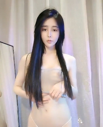 馨馨小姐姐：女神主播空乘作品一部，视频大小3.8G