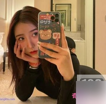 抖音火花四溅！@yuer超级女神热舞视频大放送