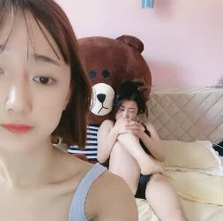 快手网红母女直播互摸，2V和556M惹人关注