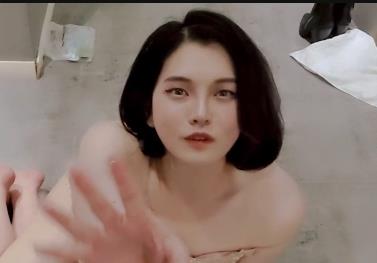 妩媚TS视频主播tsjessielee露脸互动1V1G，时长11分钟，颜值爆表！