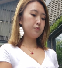 高挑美女小雪，紧身长裤高跟长腿视频集，百度云下载