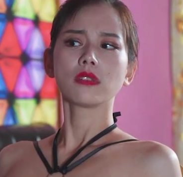 《菜鸟特务被抓后被无情指教》：绝地求生，磨难考验勇气