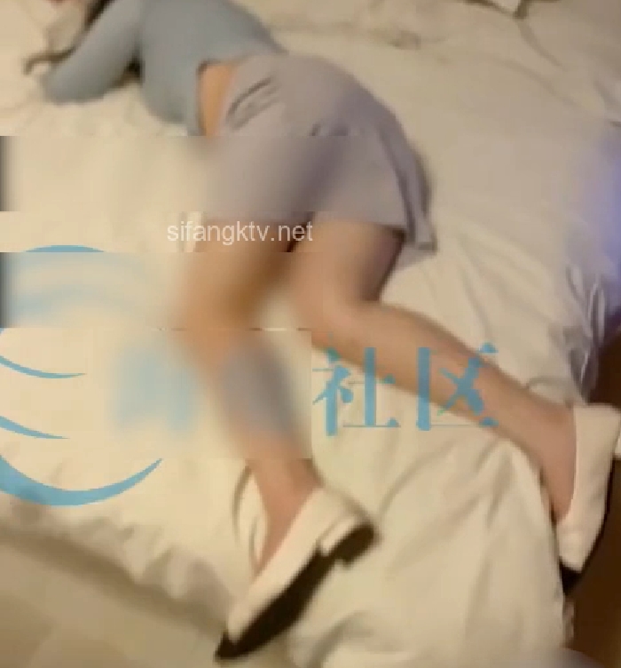 大罩杯美腿女邻居自行打包约会大神,附聊天记录度盘秒传