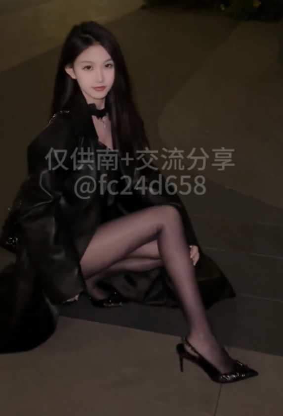 神秘诱惑：娜美隔丝直入4v+817M视频系列，百度盘，双层压缩7z